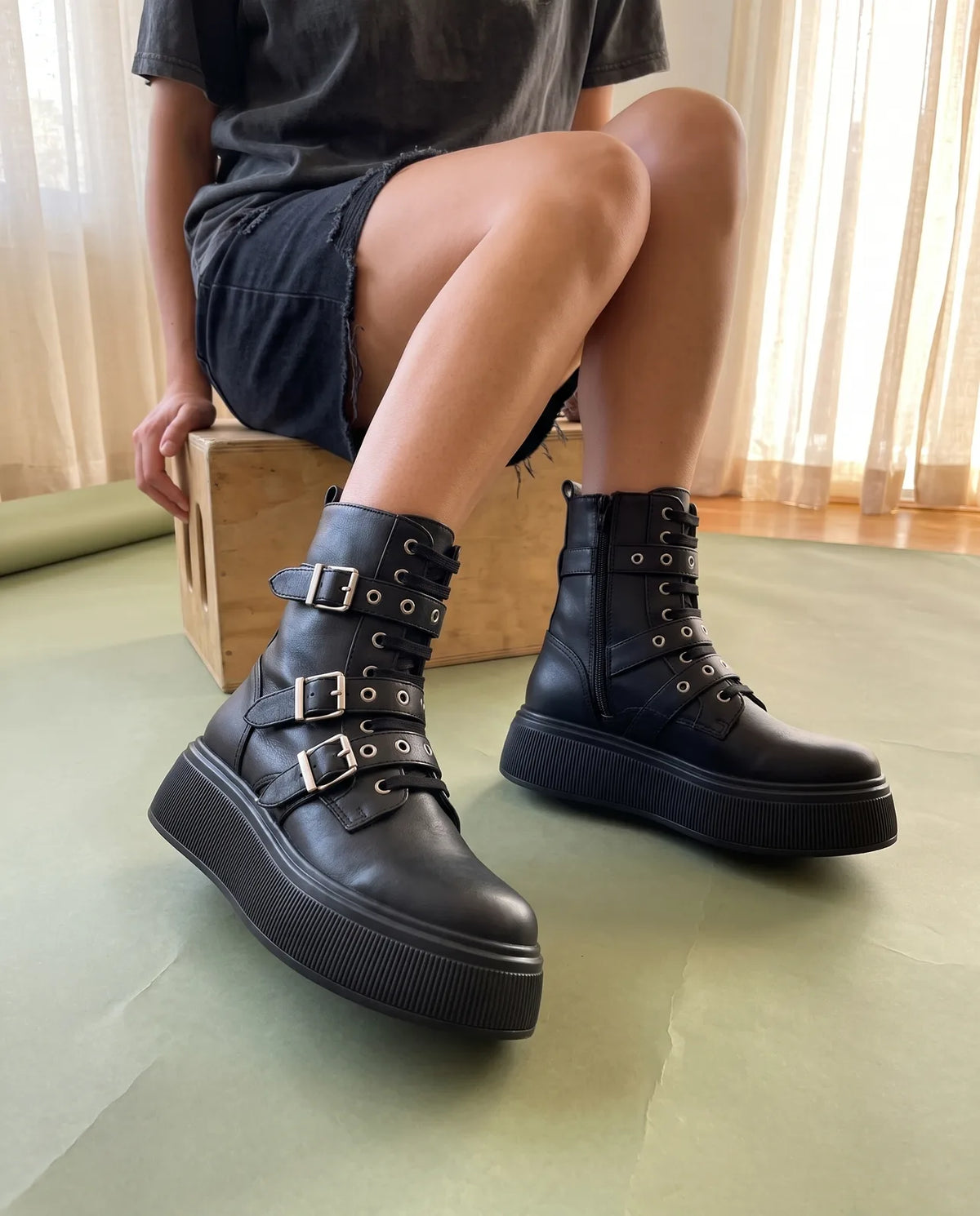 Ghete damă REBELLA - NEGRU BOX