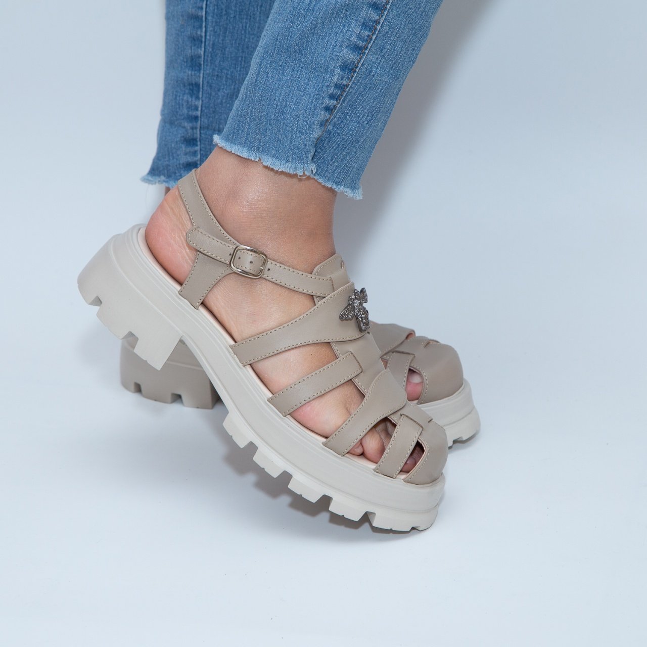 Sandale dama 2012 bej